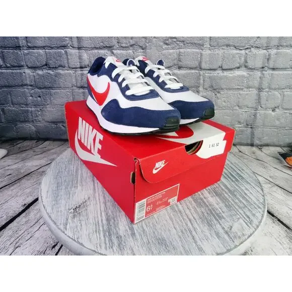 Nike MD Valiant GS Midnight Navy/Picante Red Youth 6.5Y Women 8 New in Box - Picture 2 of 13